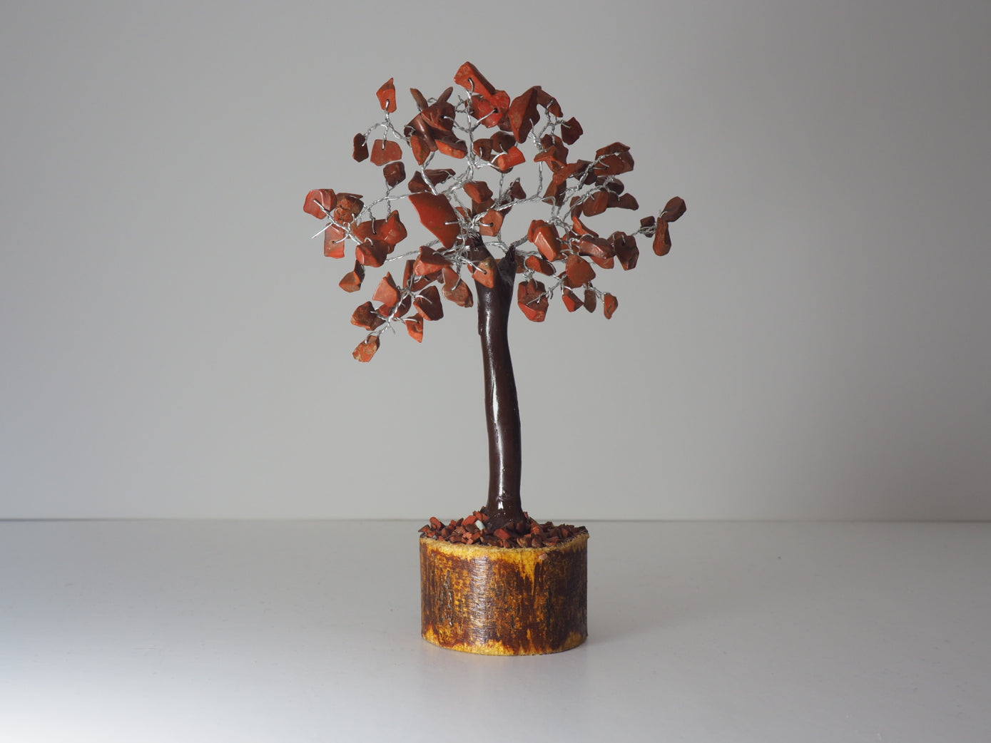 Bonsái Jaspe Rojo Base Madera